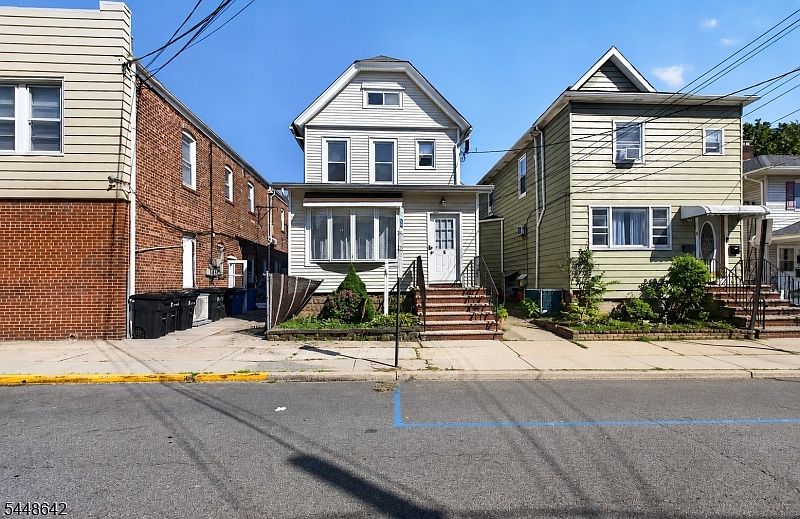 1st image of 6 LINCOLN PLACE