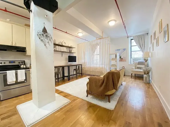 101 Sutton St #3, Brooklyn, NY 11222