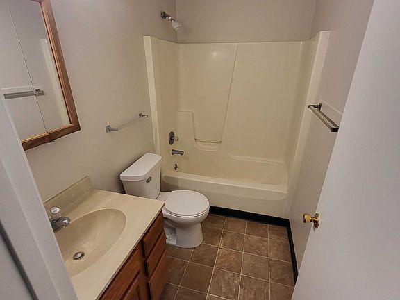 3rd image of 1109 N Arbor Ct Unit A