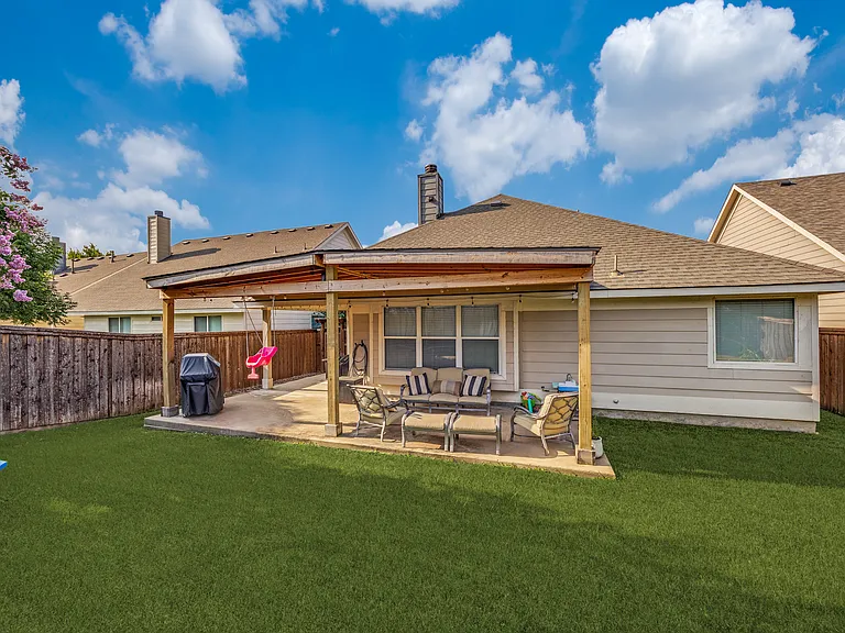 9716 Hedge Bell Dr — Photo 8