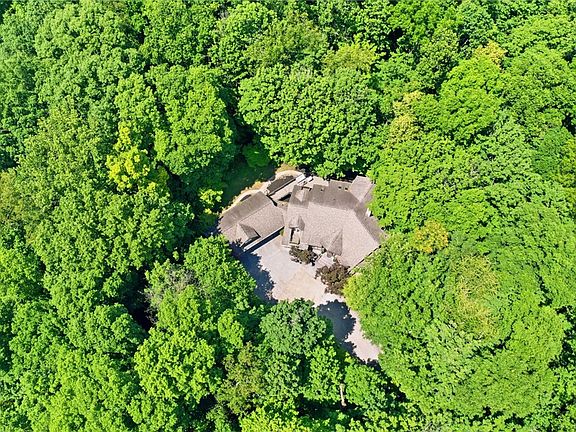 4th image of 2892 River End Ct
