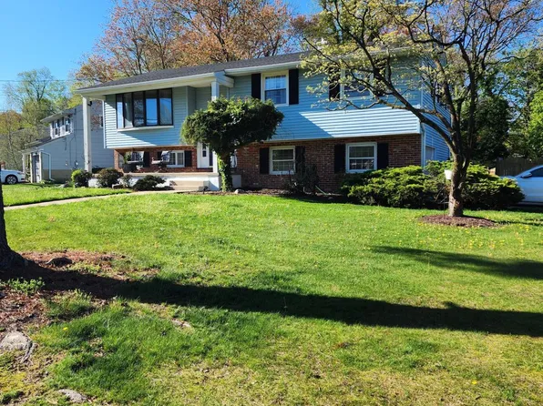 144 Dumas Rd, Cherry Hill, NJ 08003