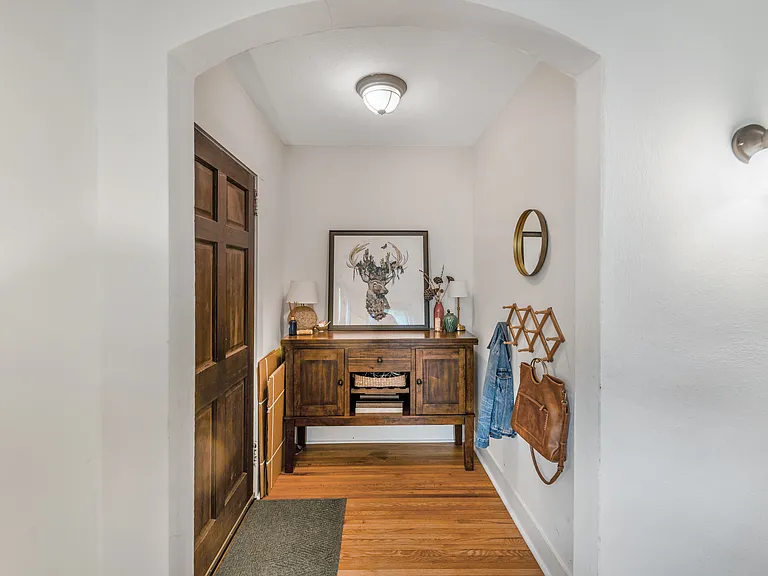 26 Warwick Rd — Photo 3