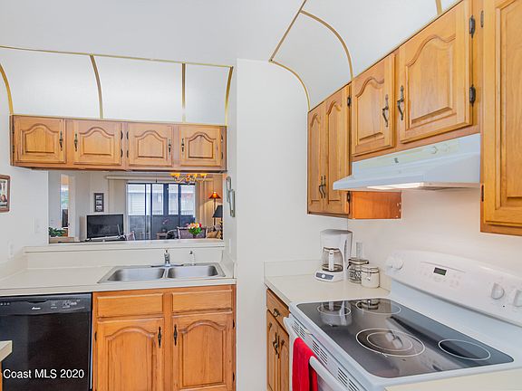 4th image of 1705 Harrison St APT 251