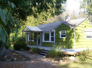 10120 NE Yaquina Ave, Bainbridge Island, WA 98110