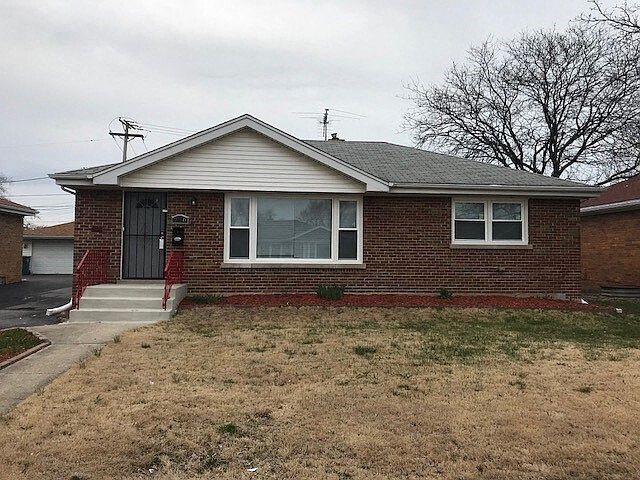 1st image of 736 E 163rd St