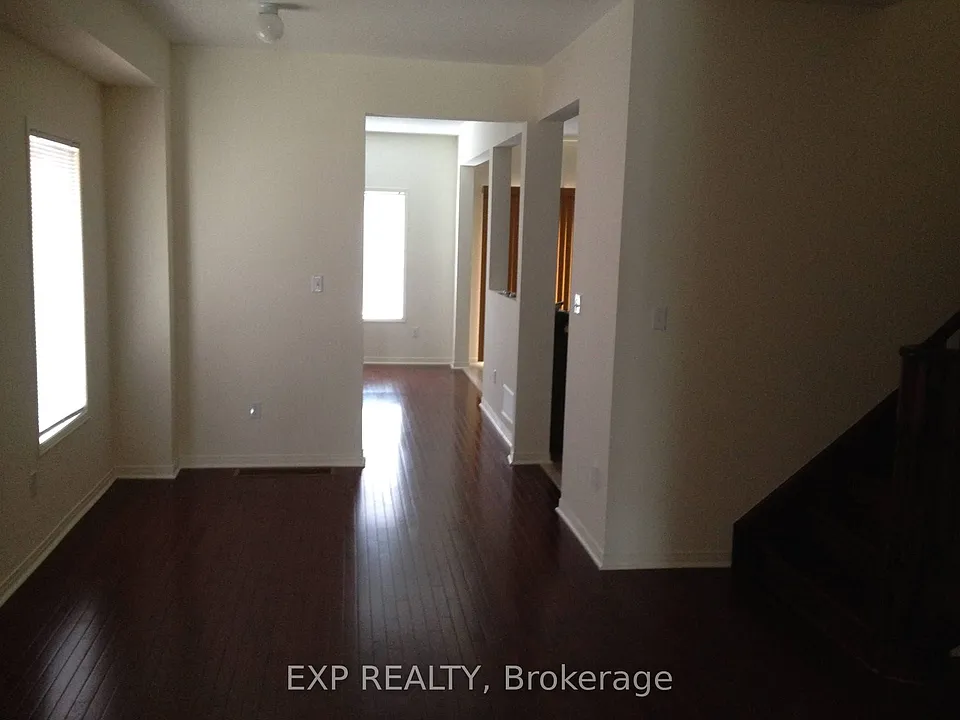 247 Checkerberry Cres