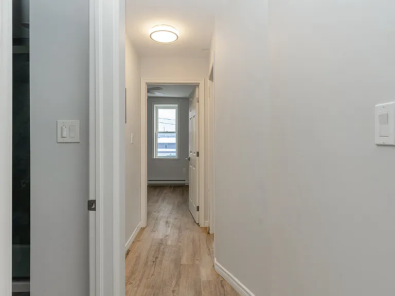 31 Mississaga St W #3 — Photo 6