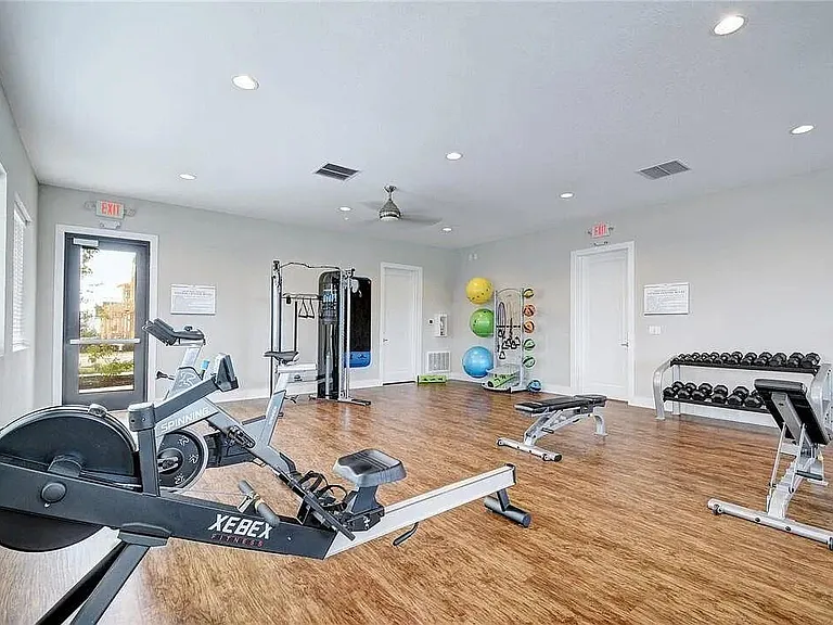 8214 Cottage Rose Dr — Photo 32