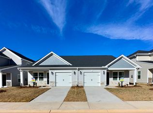 529 Winding Meadow Ln, Greenville, SC 29607