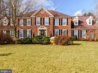 7408 Rocky Ravine Dr, Fairfax Station, VA 22039