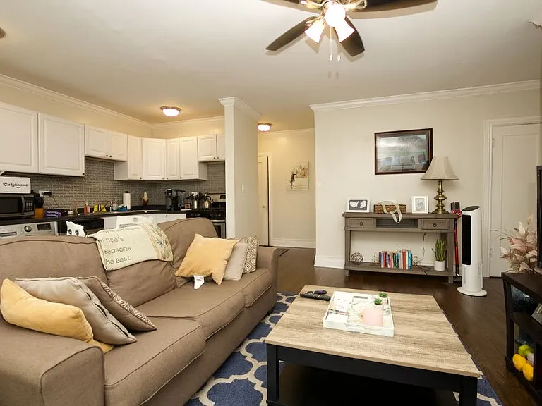 2129 N Dayton St #102 — Photo 11