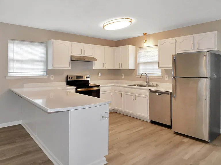 21370 Lexington Dr — Photo 6