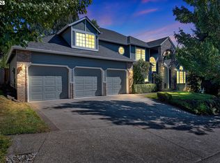 2250 River Heights Cir, West Linn, OR 97068