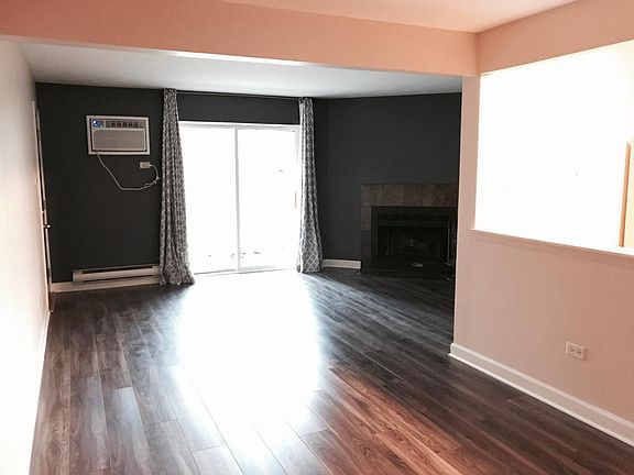 4th image of 459 E Spruce Dr