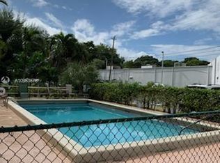 7901 SW 64th Ave APT 20, South Miami, FL 33143