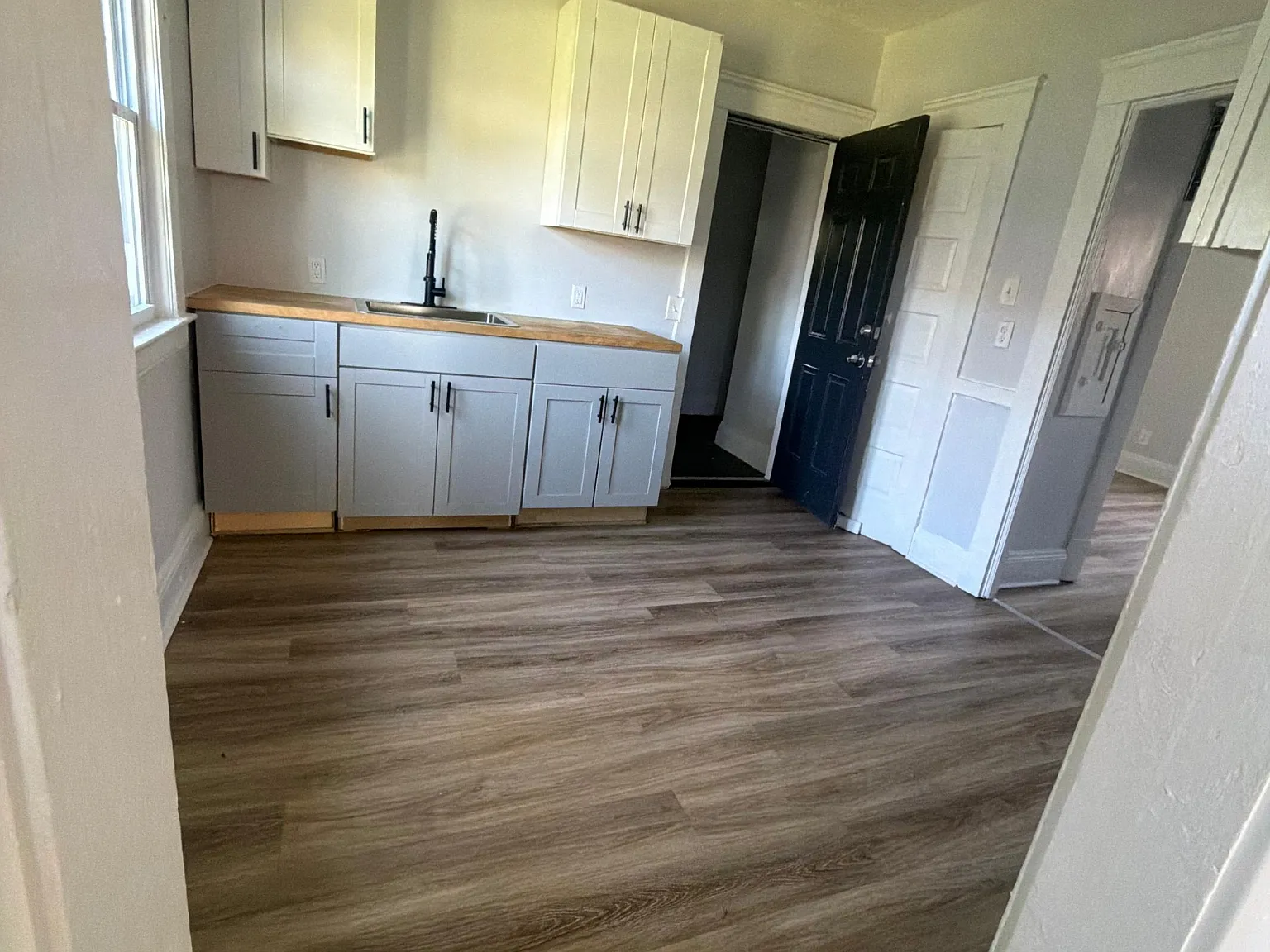 2 bed, $1,000 — Photo 2