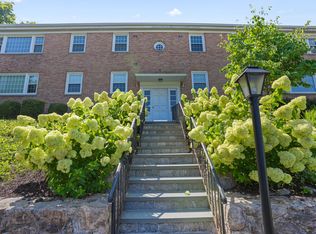 70 Heritage Hill Rd APT D, New Canaan, CT 06840
