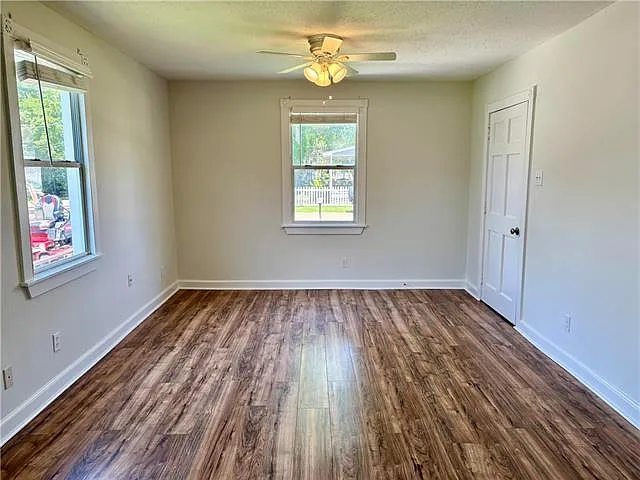 8120 Landry Ave — Photo 2