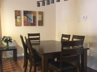 330 Reneau Way, Herndon, VA 20170