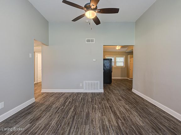 4th image of 13500 Greystone Ave