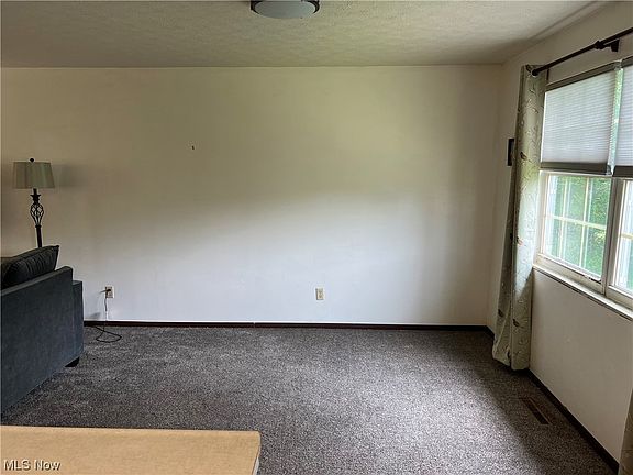 3rd image of 1757 Blennerhassett Hts