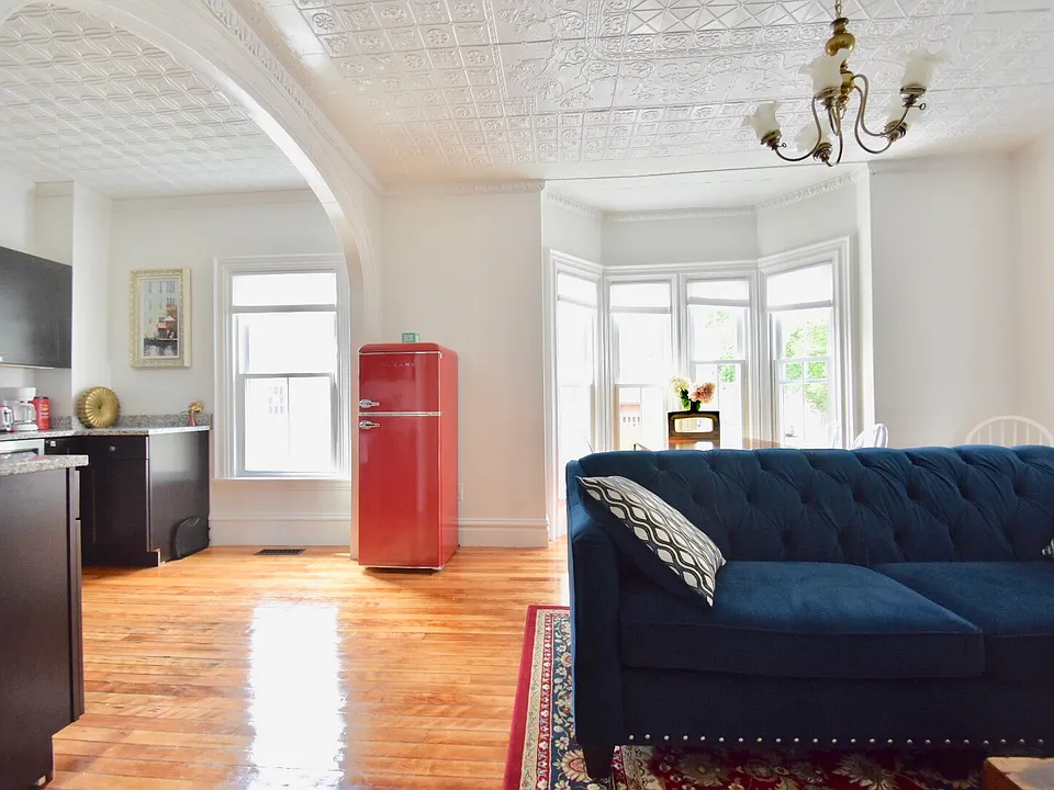 35 Cumberland St #1
