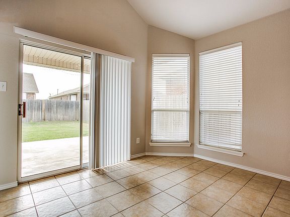 4th image of 12928 Glenville Ct