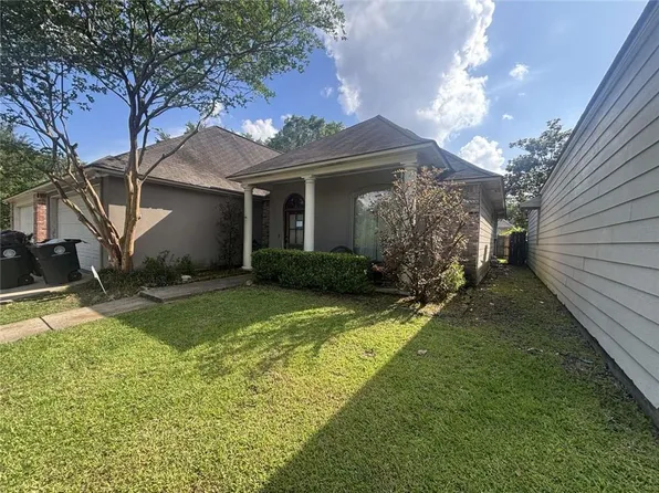 8573 E Cypress Point Ct, Baton Rouge, LA 70809