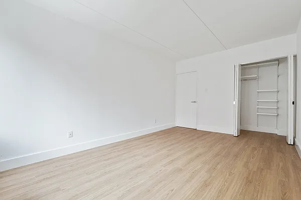 Rented by Greystar | media 7