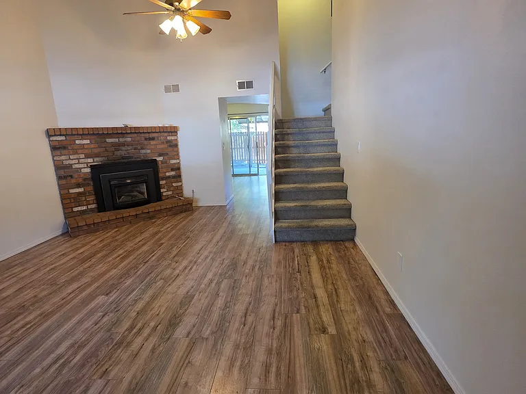 2601 E Jeffrey Loop — Photo 7