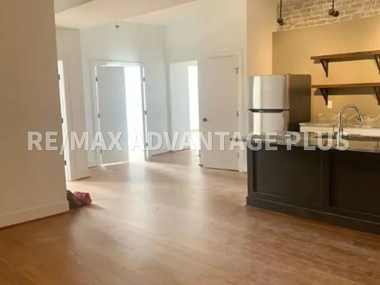 142 N Main St — Photo 12