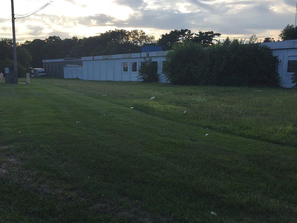 2nd image of 2334 Ripley St