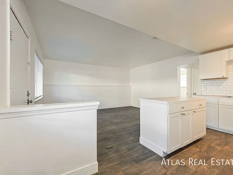 132 W Ida Ave — Photo 9