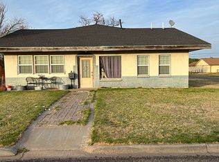 300 Franklin Ave, Panhandle, TX 79068