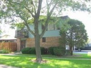1585 Perry Ct APT A, Aurora, IL 60505