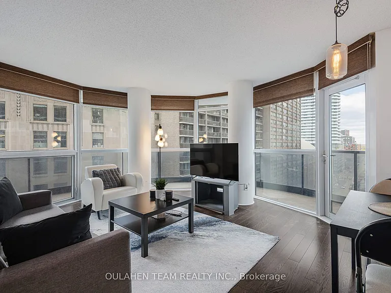 21 Carlton St #1105 — Photo 3
