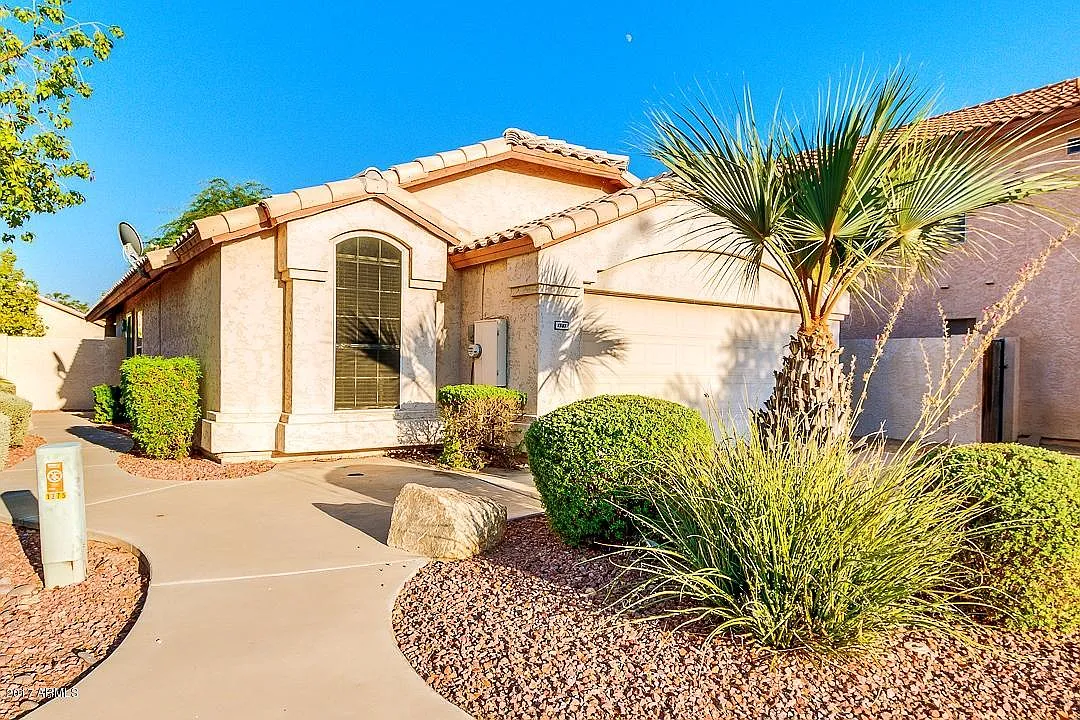 1381 South Yucca Place — Photo 1
