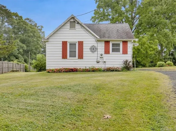 7 Cedar Street, Middlefield, CT 06481