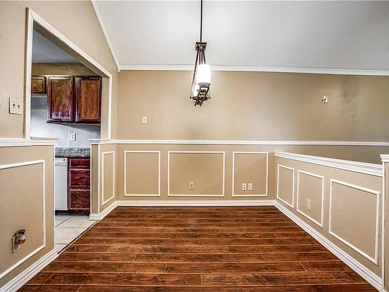 6817 Haltom Rd — Photo 16