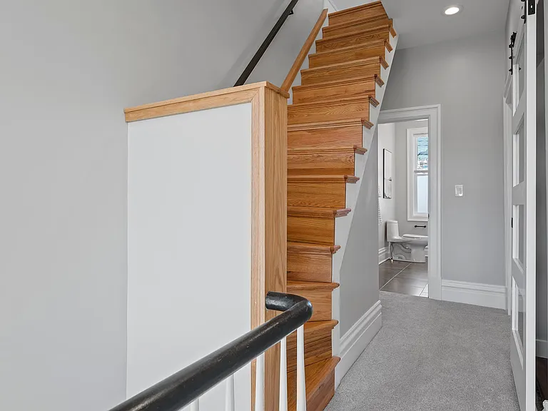 1027 Vinial St — Photo 17