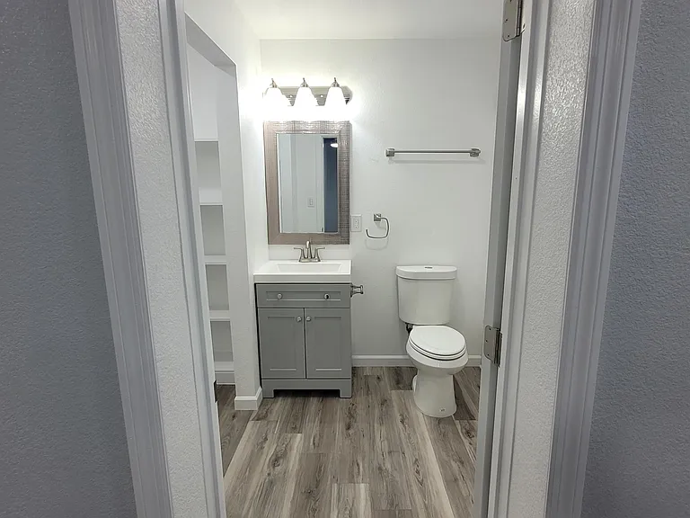 4933 E Willetta St #5 — Photo 32