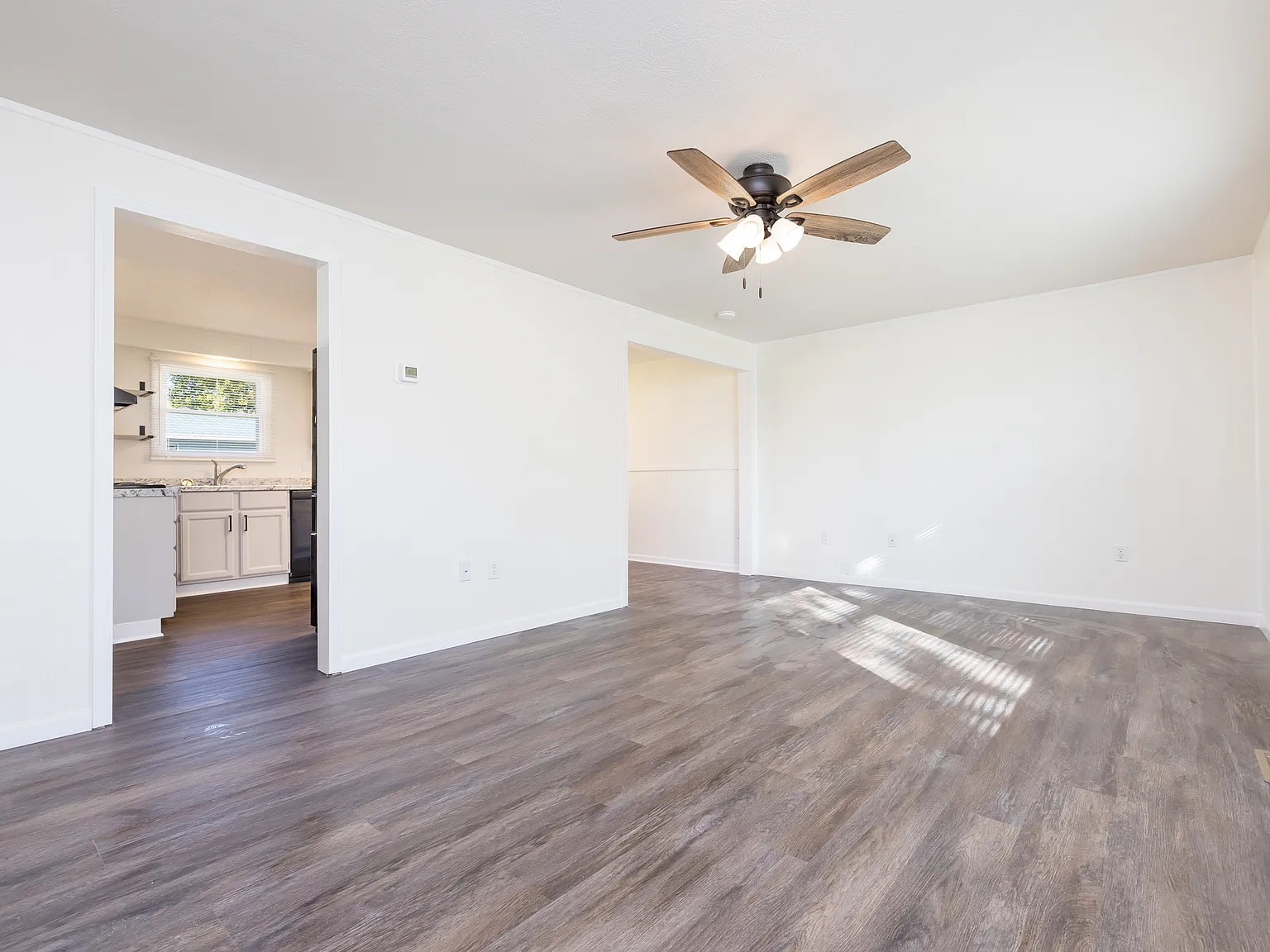 3 bed, 1056 sqft, $1,700 — Photo 3