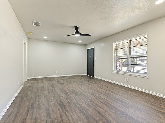 4th image of 3021 Edith Ln
