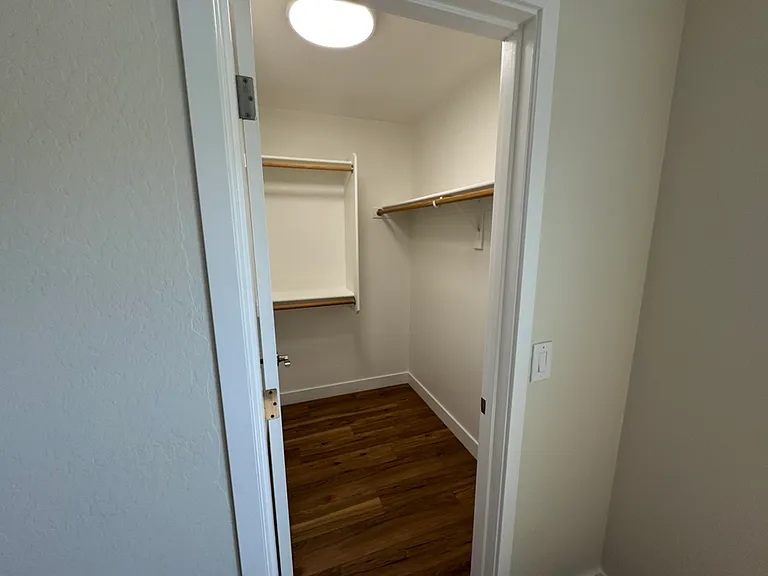 Bedroom #4 Walkin Closet