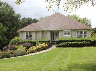 3220 Cross Tree Rd, Winston Salem, NC 27106