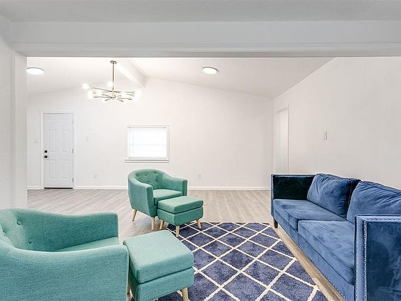 2nd image of 11306 Benttree Cir