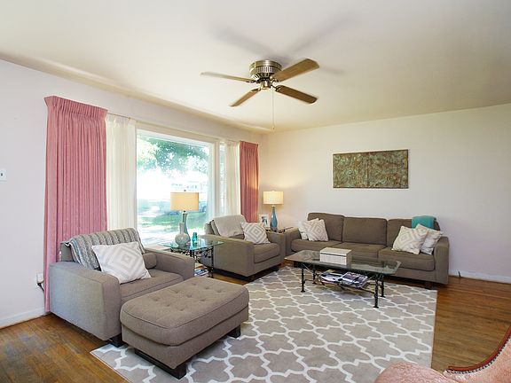 3rd image of 170 Saint Diana Ln