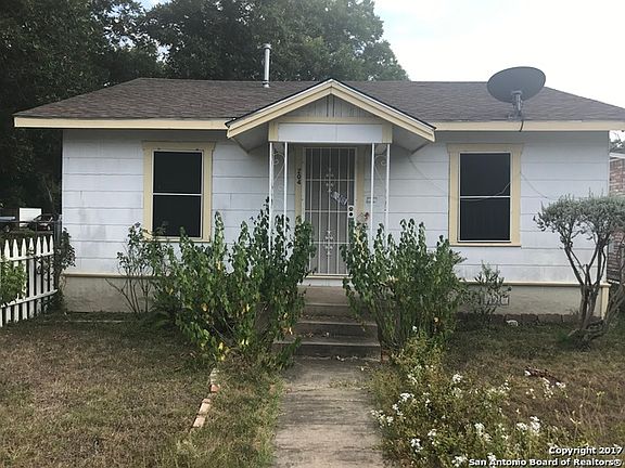 2nd image of 204 Robert E Lee St