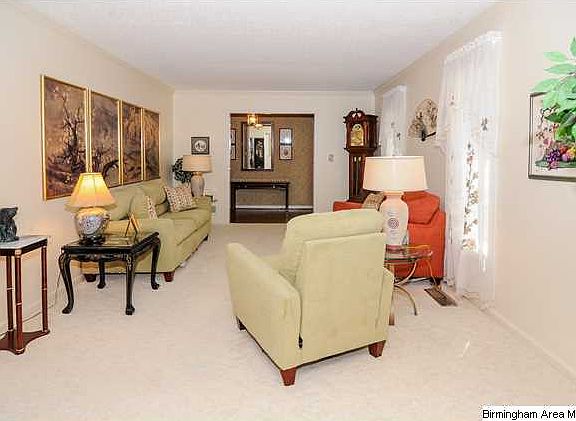 5th image of 525 Turtle Creek Dr